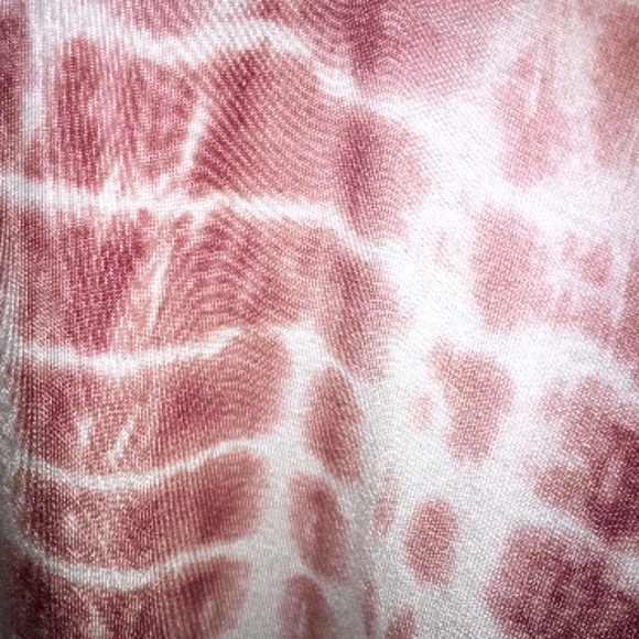 Tie Dye Sleeveless Duster Vest, Dark Red and White - Picture 3 of 3